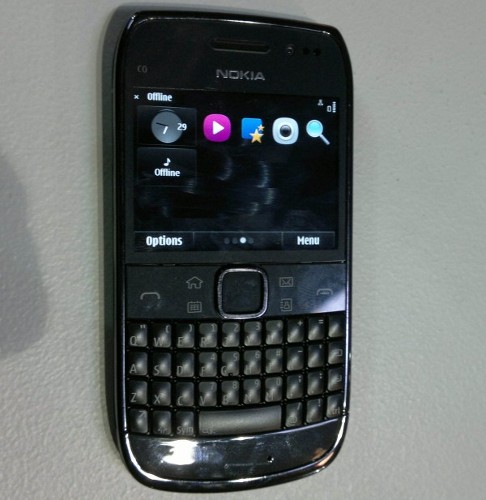 Бизнес-смартфон Nokia E6-00 ...