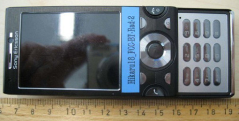 Sony Ericsson W995 проходит одобрение в FCC ...